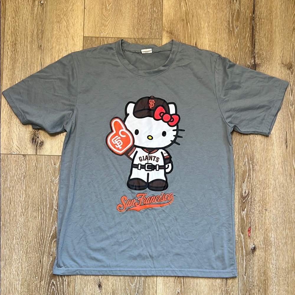 Hello Kitty San Francisco Giants Gray T-Shirt Med